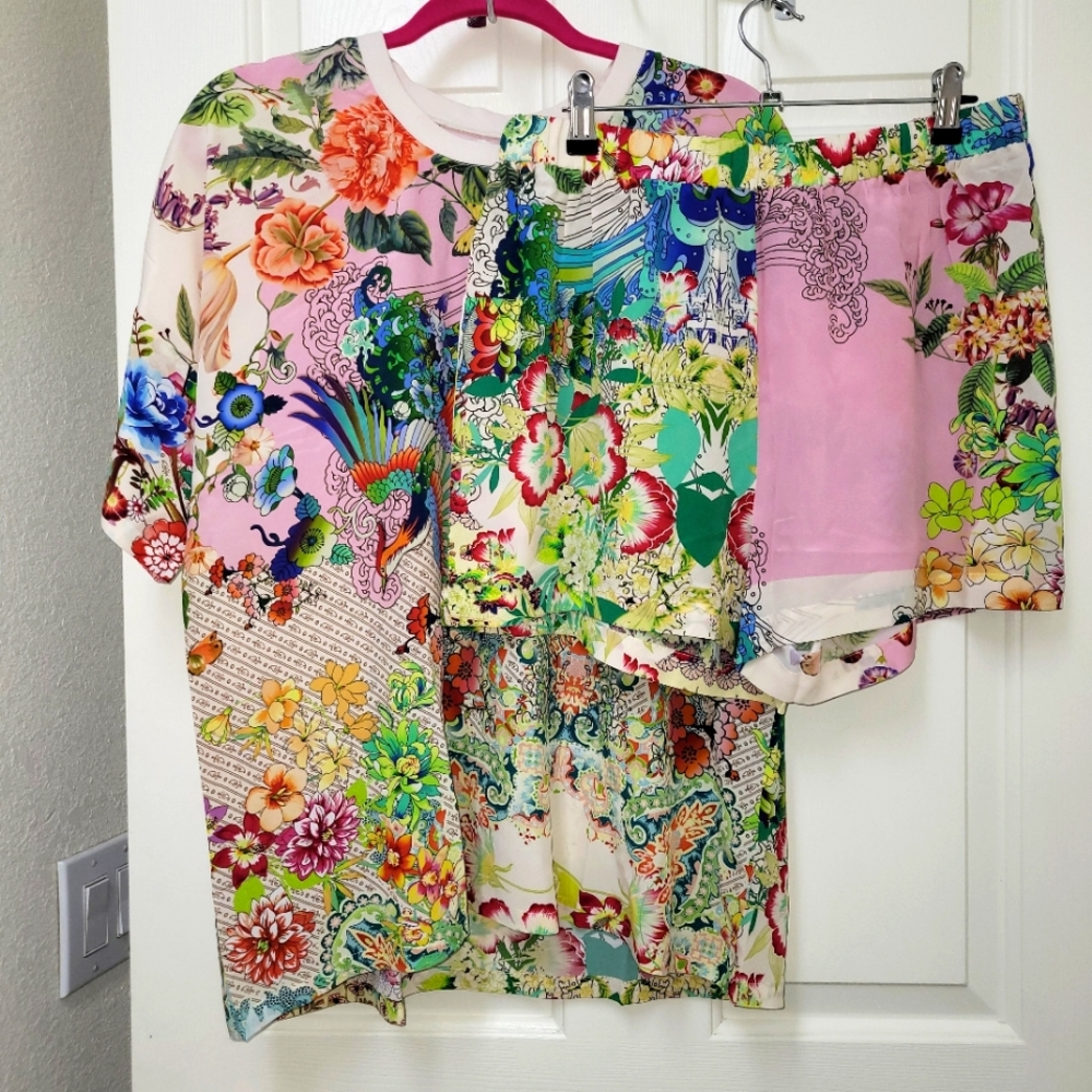 Johnny Was AnnaLynne Printed Silk Set. NWT Size Medium.